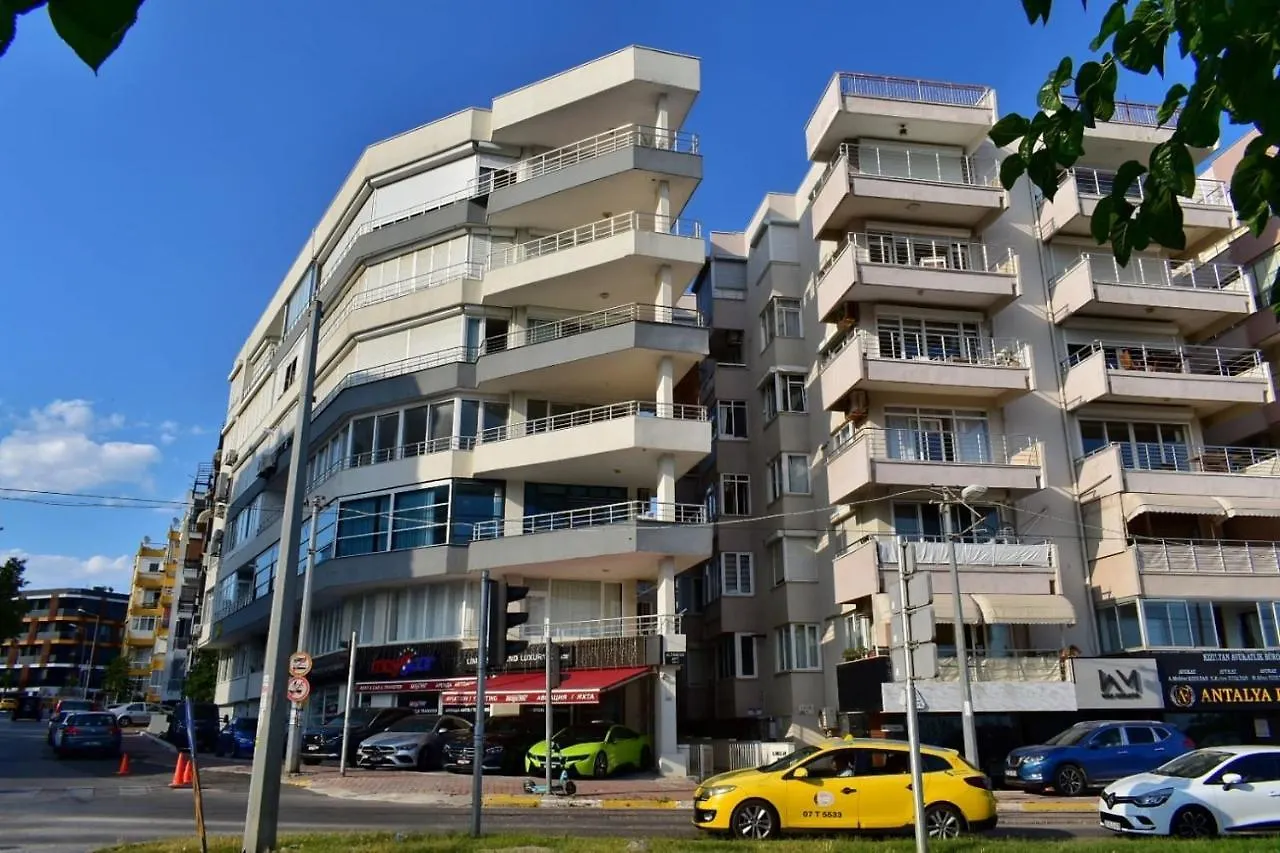 Apartment Near Isiklar Street, Close To Kaleici Antalya